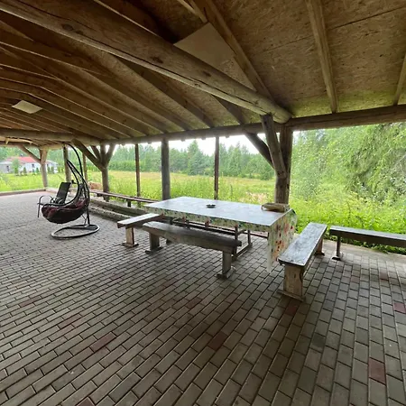 Tigete Semesterbostad Lootvina
