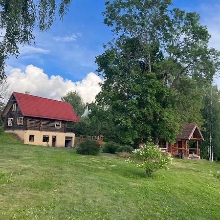 Semesterbostad Tigete Lootvina